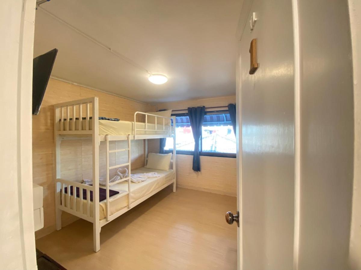 Steve Lady Hostel Bangkok Exterior foto