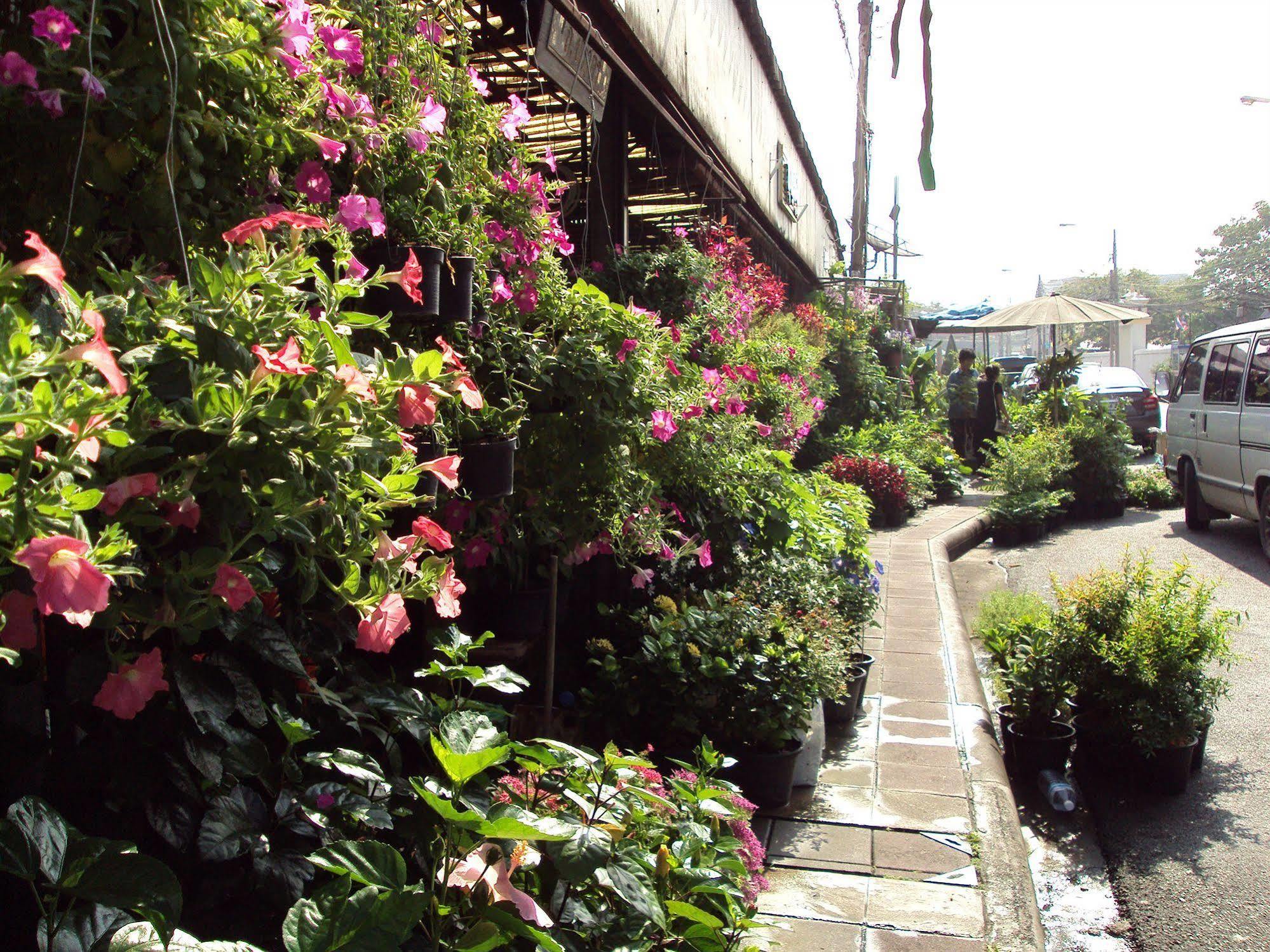 Steve Lady Hostel Bangkok Exterior foto